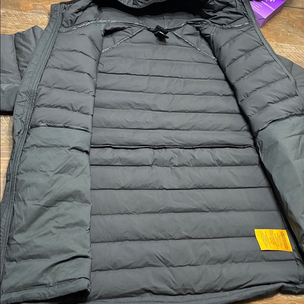 The North Face Men's Belleview Stretxh Down Puffer Jacket - Picture 6 of 9